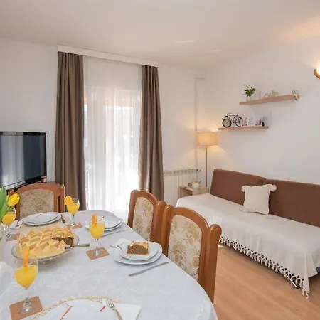 House Celestial Near Imotski With Private Pool, Jacuzzi, Barbeque,private Parking *