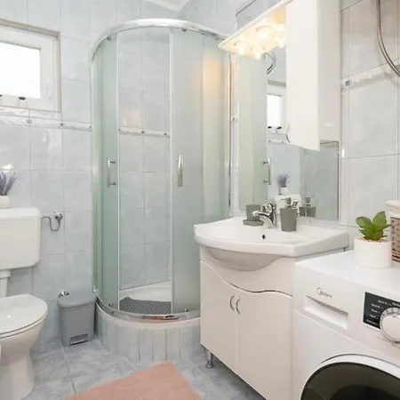 House Celestial Near Imotski With Private Pool, Jacuzzi, Barbeque,private Parking