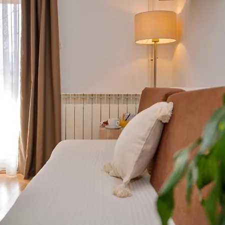 House Celestial Near Imotski With Private Pool, Jacuzzi, Barbeque,private Parking