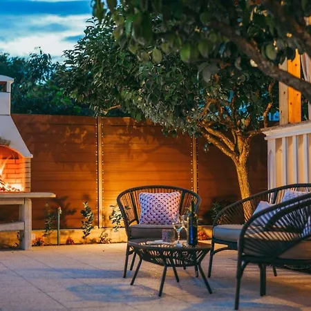 House Celestial Near Imotski With Private Pool, Jacuzzi, Barbeque,private Parking *