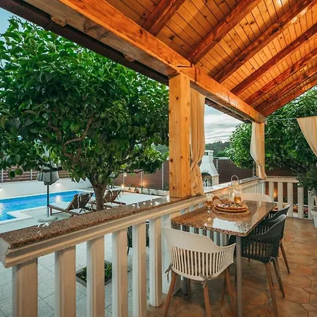 Σπίτι διακοπών House Celestial Near Imotski With Private Pool, Jacuzzi, Barbeque,private Parking Zmijavci