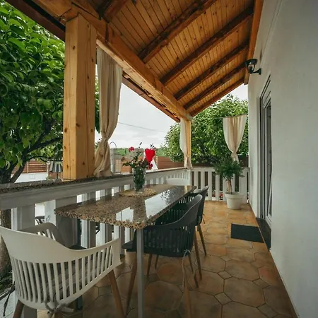 Σπίτι διακοπών House Celestial Near Imotski With Private Pool, Jacuzzi, Barbeque,private Parking Zmijavci